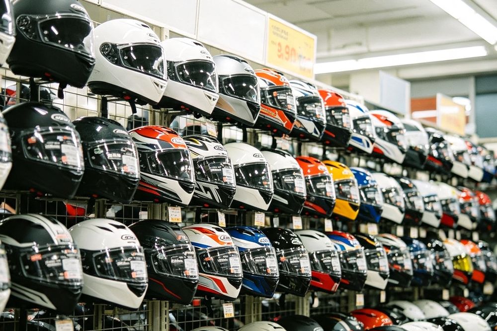 Helmet shop